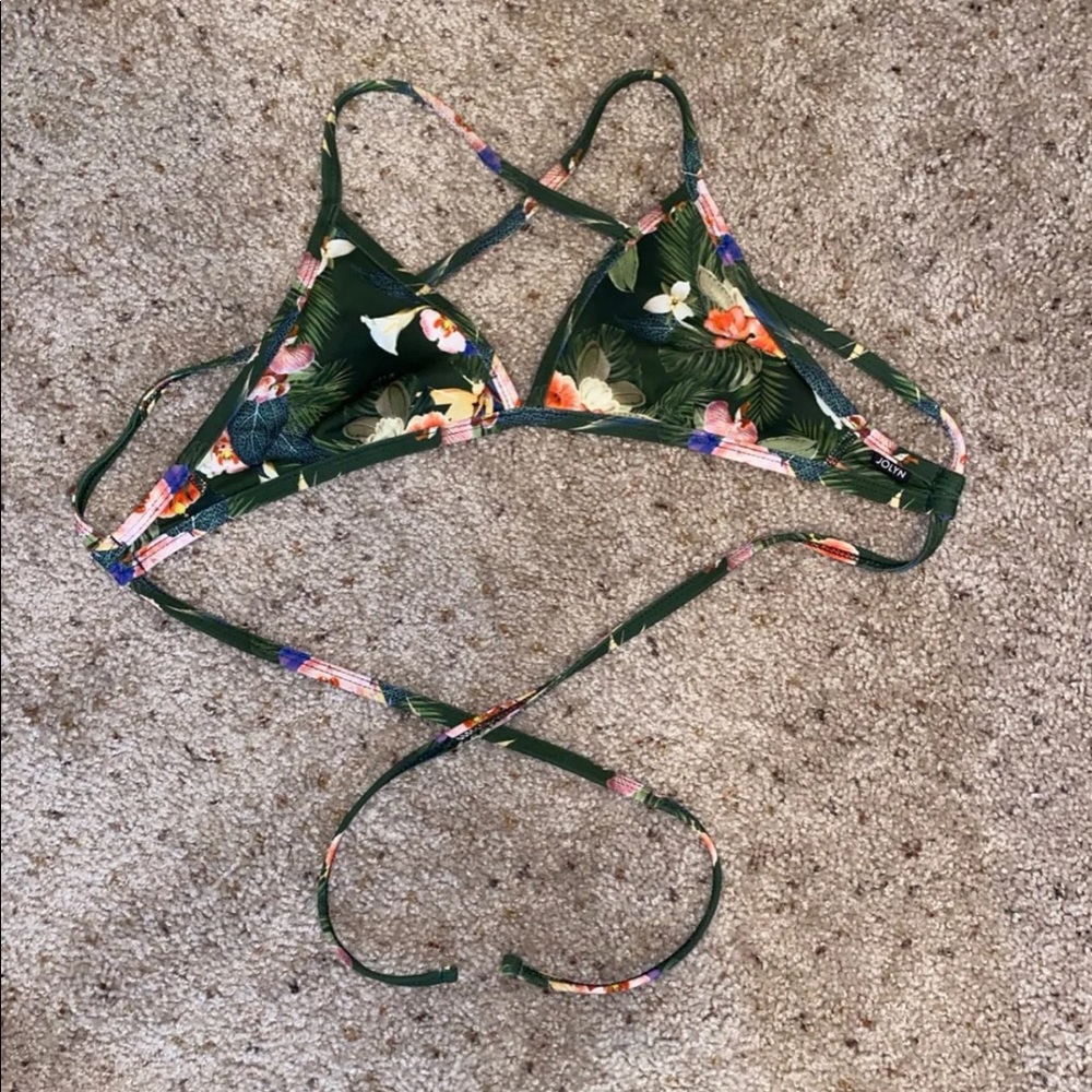 Jolyn bikini top
